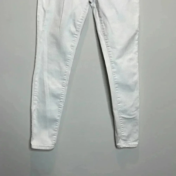 YMI Skinny High Rise White Denim Jeans - Picture 3 of 8
